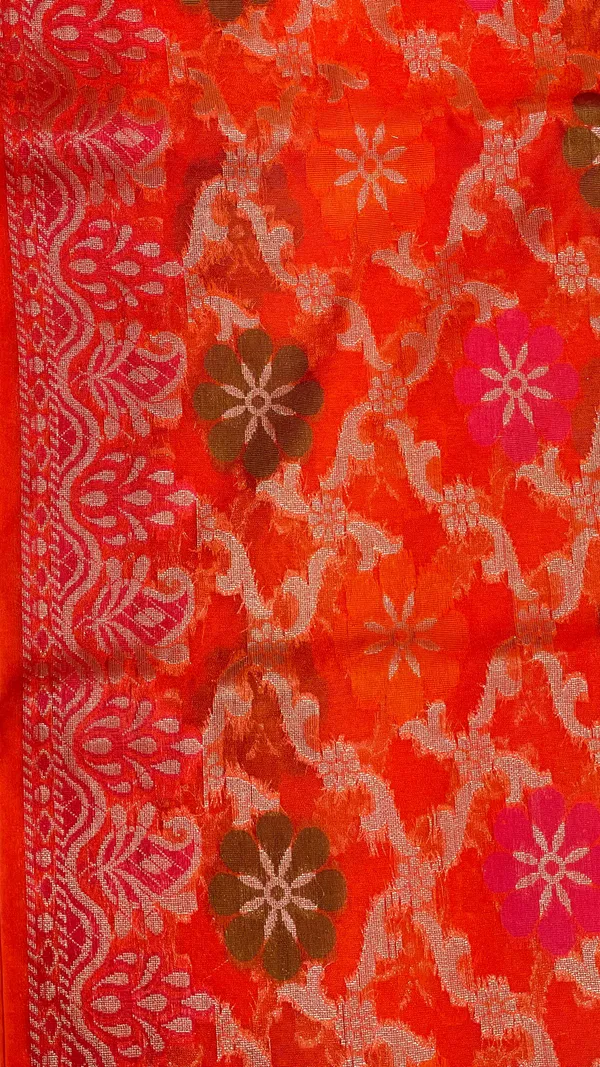 Humairah_Presents_Orange_Semi_Georgette_Alfi_Mina_Floral_Zari_Jaal_Minakari_Zari_Border_with_Banarasi_Floral_Boota_Pallu_and_Red_Multi_Stripe_Blouse