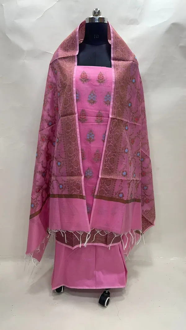 Humairah_Present_Pink_Cotton_Resham_Copper_Zari_3pcs_Suit_Set_accompanied_with_Plain_Bottom_and_Top_Copper_Zari_Cotton_Small_Mina_Boota_with_Pink_Mina_Jaal_Dupatta