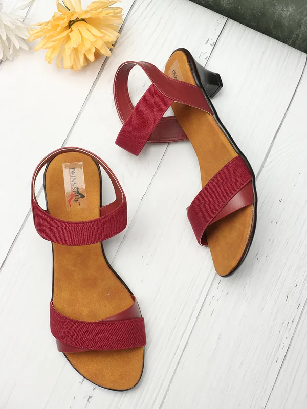 Casual_Comfortable_Heel_Sandals_(Cherry)