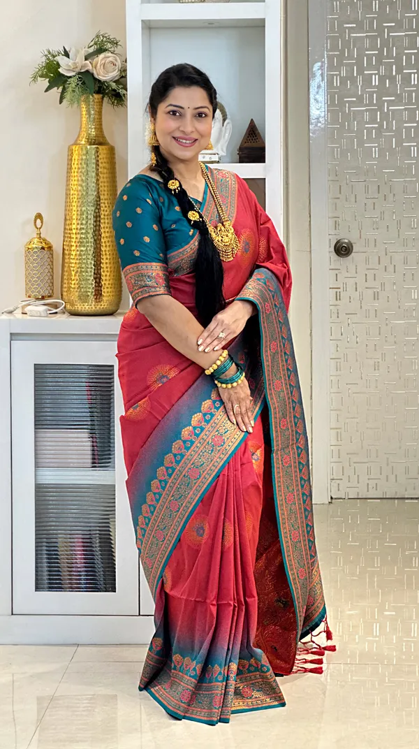Jenni_Red_–_Wedding_Special_|_Premium_Soft_Banarasi_Silk_Saree_with_Weaving_Pattern,_Pallu_&_Border,_Weaving_Blouse_with_Tassels