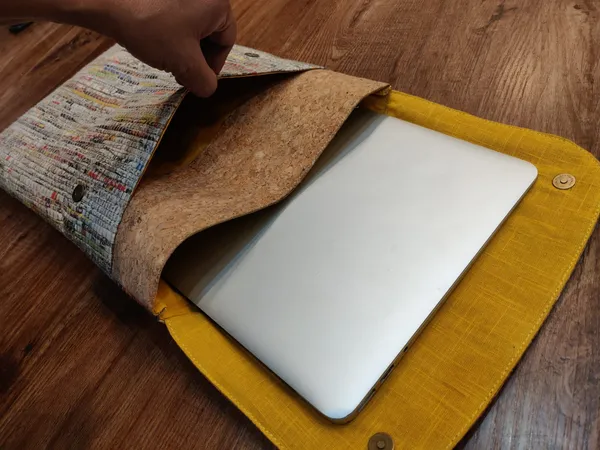 Handcrafted_Weaved_Newspaper_Laptop_Sleeve