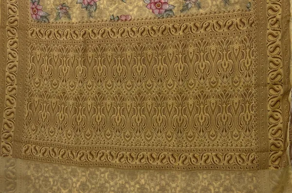 Humairah_Presents_Pure_Handloom_Yellow_Chiffon_Floral_Digital_Print_Boota_with_Paisley_Copper_Zari_Border_and_Yellow_Blouse
