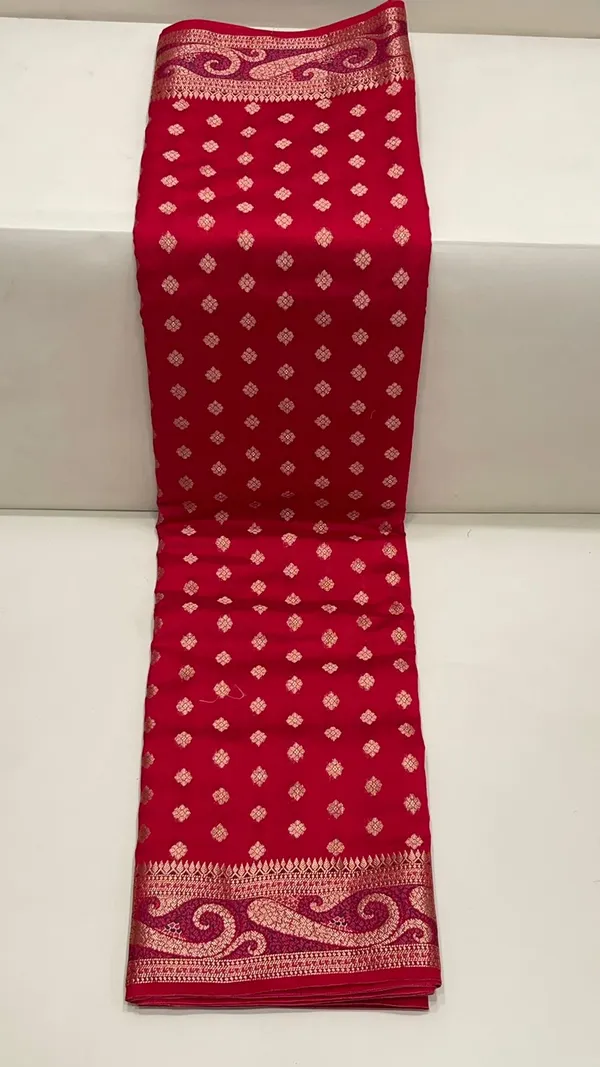 Humairah_Pure_Handwoven_Red_Chiniya_Silk_Gold_Zari_Booti_Paisley_Mina_Anchal_with_Paisley_Mina_Zari_Border_Banarasi_Saree_with_Red_Blouse_piece