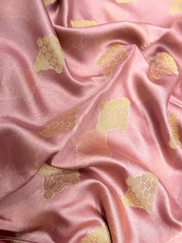 Humairah_Pure_Handloom_Mauve_Dupion_Silk_Golden_Zari_Floral_Boota_with_Skirt_Silver_Mina_Zari_Border_and_Mauve_Blouse
