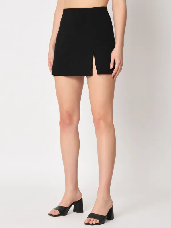 Zastraa_Black_Side_Slit_Scuba_Mini_Skorts