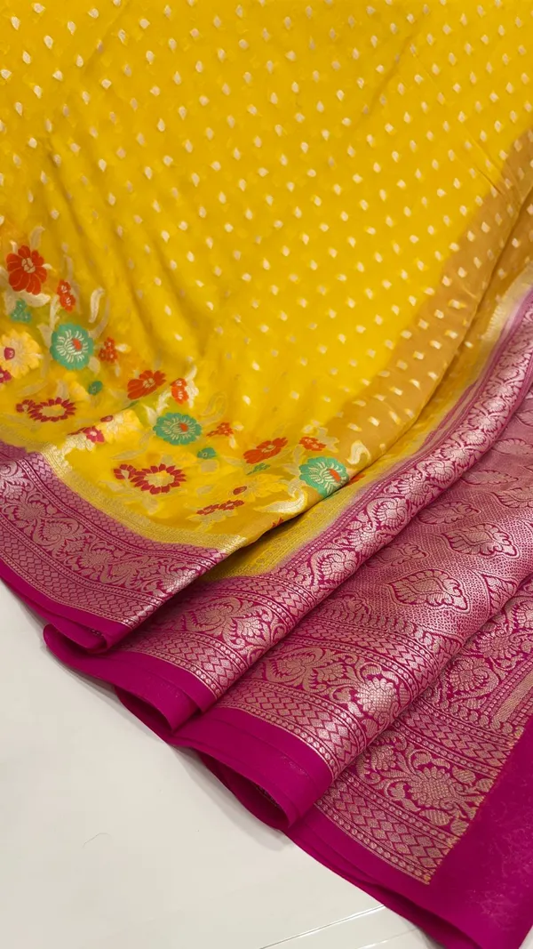 Humairah_Presents_Pure_Handloom_Yellow_Chiffon_Resham_Zari_Chunri_Booti_Skirt_Paithani_Border_with_Contrast_Pink_Pallu_and_Pink_Blouse