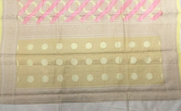Humairah_Pure_Handloom_Off-White_Cotton_Zari_Boota_Handpainted_Pink_Stripe_with_Gold_Handpainted_Pallu_Zari_Border_and_Beige_Blouse