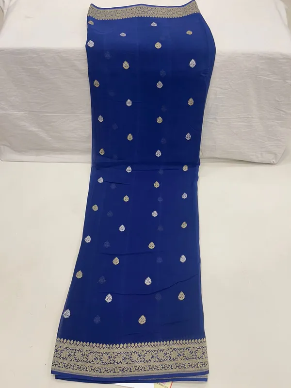 Humairah_Pure_Silk_Handloom_Navy_Blue_Khaddi_Georgette_Sona_Rupa_Kadhwa_Zari_Booti_with_Kadhwa_Weave_Border_and_Navy_Blue_Blouse