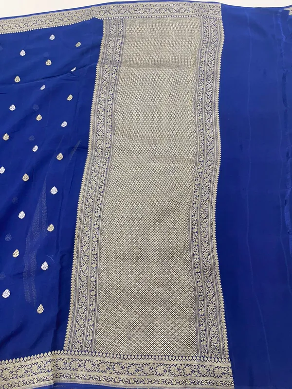 Humairah_Pure_Silk_Handloom_Navy_Blue_Khaddi_Georgette_Sona_Rupa_Kadhwa_Zari_Booti_with_Kadhwa_Weave_Border_and_Navy_Blue_Blouse