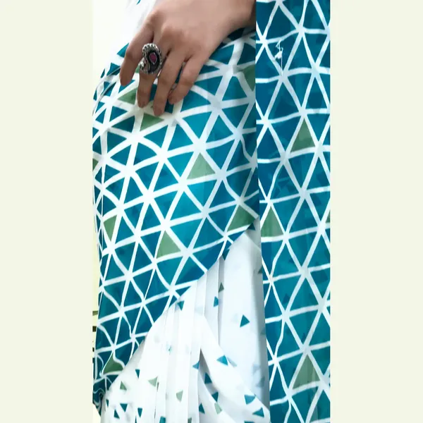 test_Printed_Bollywood_Weightless_Georgette_Saree_with_Blouse(Light_Blue)