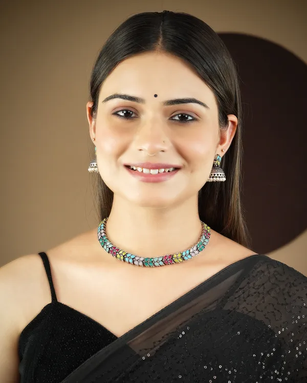 Twin_Leaf_Silver_Necklace_&_Earrings_Set_–_Elegant_Nature-Inspired_Design