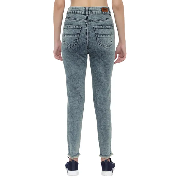 Grey_Jeans__Comfortable,_Stylish_And_Trendy_Casual_Wear
