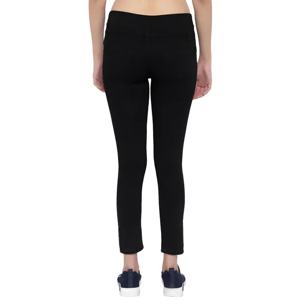 Black_Jeans__Comfortable,_Stylish_And_Trendy_Casual_Wear