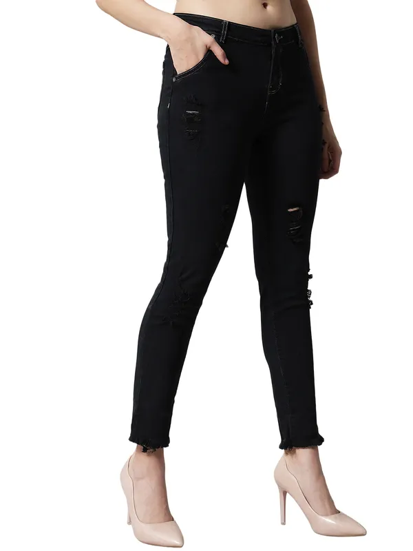 Black_Jeans__Comfortable,_Stylish_And_Trendy_Casual_Wear