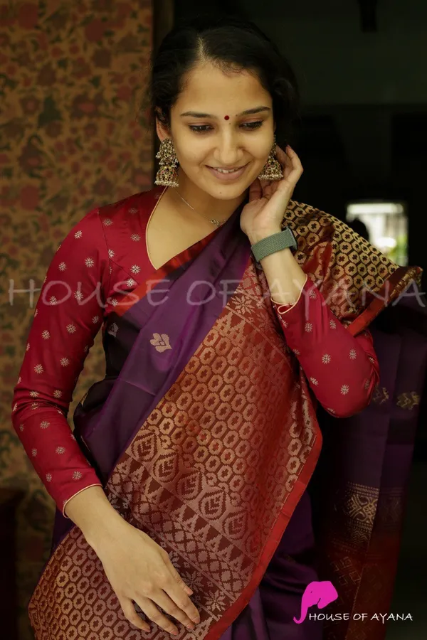 Purple_Woven_Banarasi_Silk_Blend,_Jacquard_Saree_with_Saree_Cover