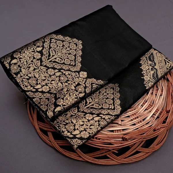 Black_Woven_Kanjivaram_Silk_Saree_with_Saree_Cover
