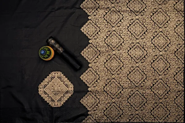 Black_Woven_Kanjivaram_Silk_Saree_with_Saree_Cover