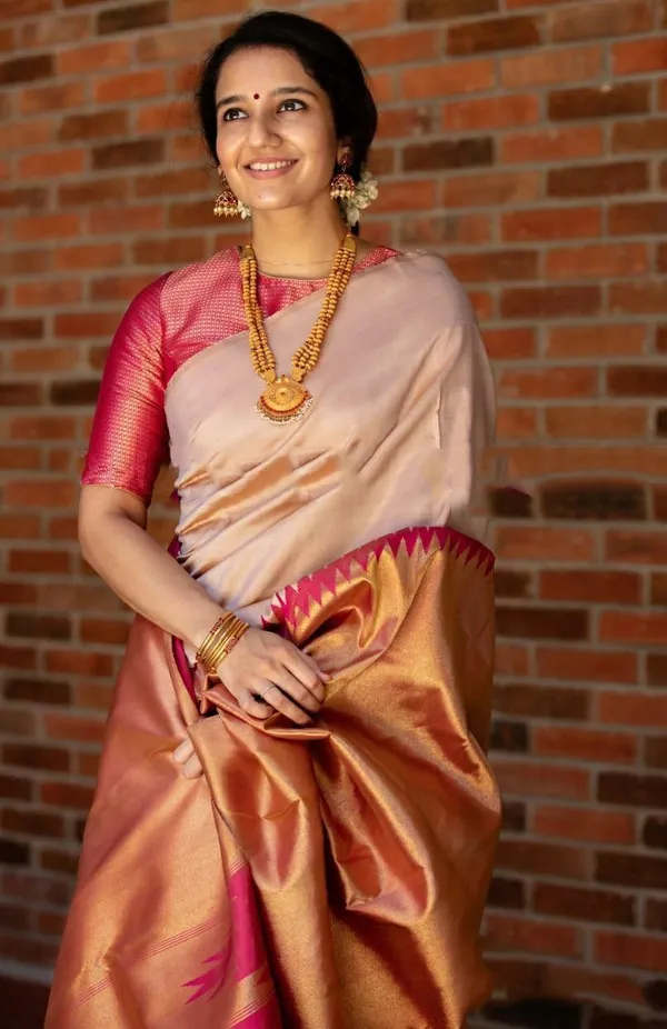 Pink_Woven_Kanjivaram_Silk_Saree_with_Saree_Cover