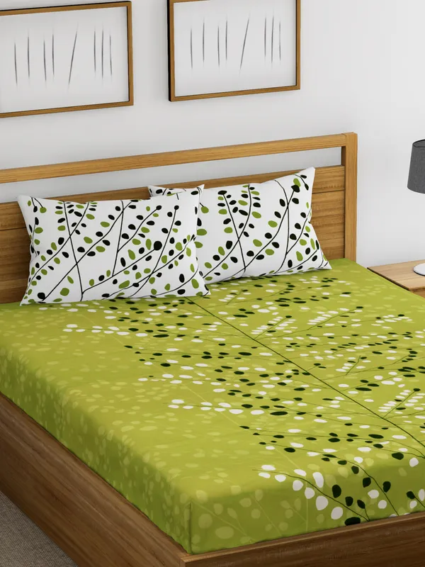 Floral_Cotton_Bed_Sheet_for_Queen_Size_Bed_with_2_Pillow_Covers_-_Green