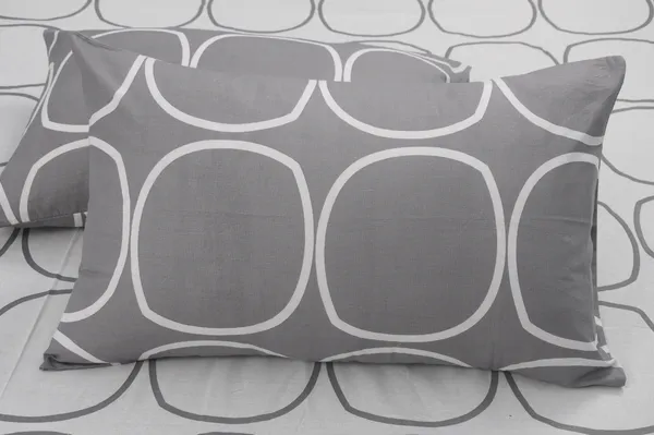 144_TC_Cotton_Bedsheet_for_Double_Bed_with_2_Pillow_Covers_-_White_&_Grey