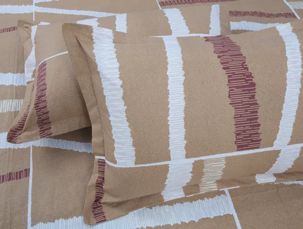 144_TC__Cotton_King_Size_Bedsheet_with_2_Pillow_Covers_-_Tan,_Maroon_&_White(9ft_x_9ft)
