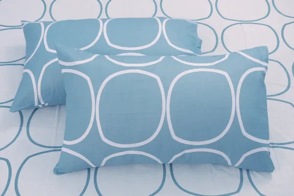 Geometric_Cotton_Bedsheet_for_Double_Bed_King_Size_with_2_Pillow_Covers_|_9ft_x_9ft_|_White_&_Blue__-_Thread_Count_144