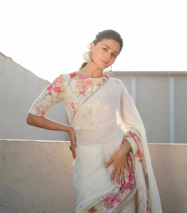 Handicraft_Women's_Block_Print_Pure_Soft_Cotton_Saree_With_Blouse_Piece_With_Blouse_Piece