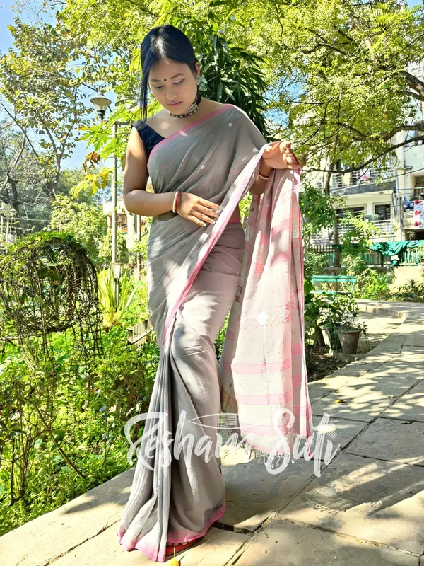 Grey_&_Pink_Handwoven_Cotton_Jamdani_Saree-Mitti_Ke_Phool
