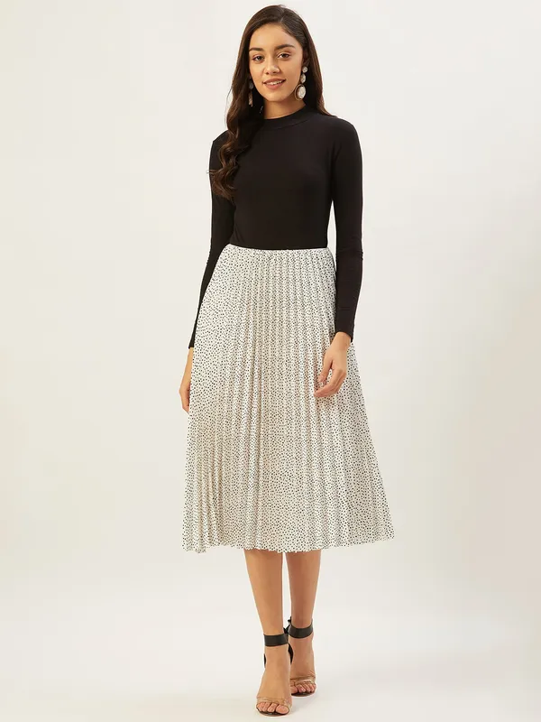 White_Cotton_Blend_Polka_Print_Casual_Flared_Skirt_For_Women
