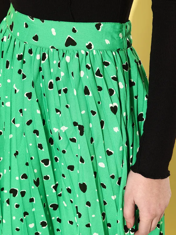 Green_Crepe_Floral_Print_Casual_Pleated_Skirt_For_Women
