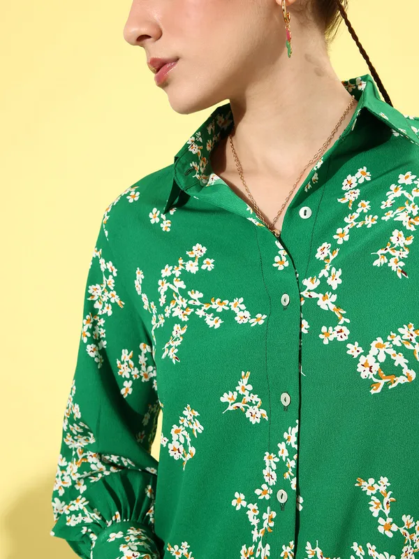 Women_Green_&_White_Floral_Print_Crepe_Co-Ords_Set