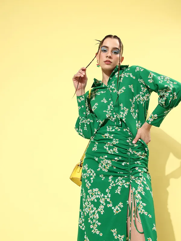 Women_Green_&_White_Floral_Print_Crepe_Co-Ords_Set