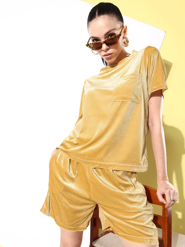 Gold-Toned_Round-Neck_Velvet_T-Shirt_With_Shorts_Co-ords_Set
