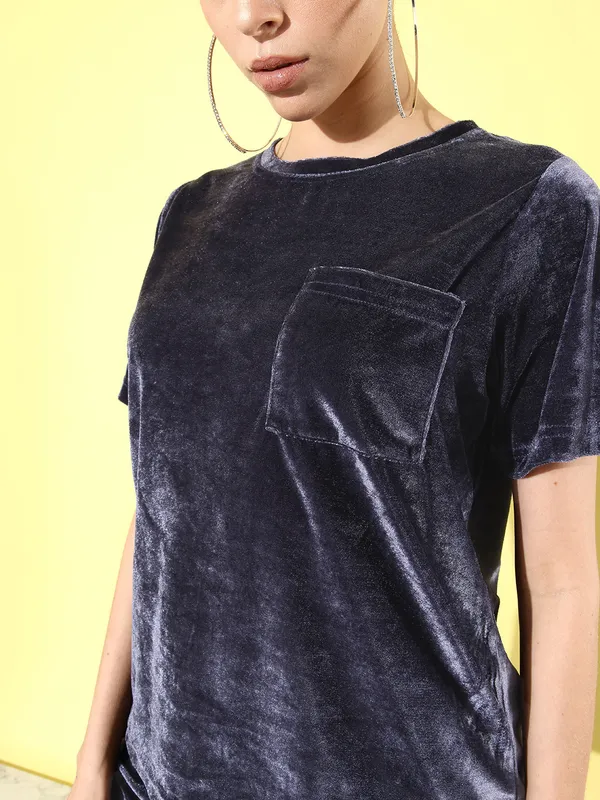 Grey_Velvet_Round_Neck_Tshirt_&_Regular_Shorts_Co-ords_Set_For_Women