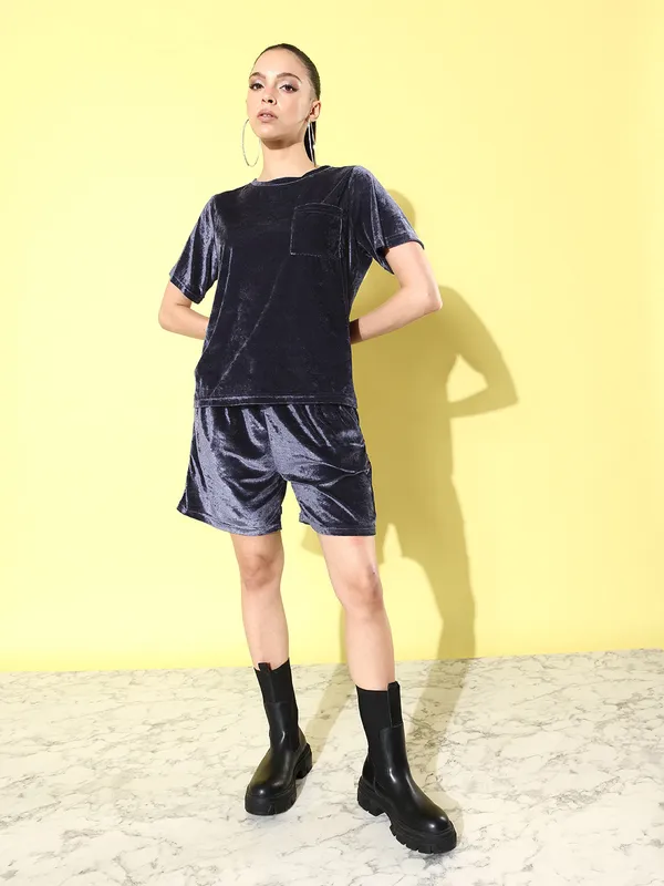 Grey_Velvet_Round_Neck_Tshirt_&_Regular_Shorts_Co-ords_Set_For_Women
