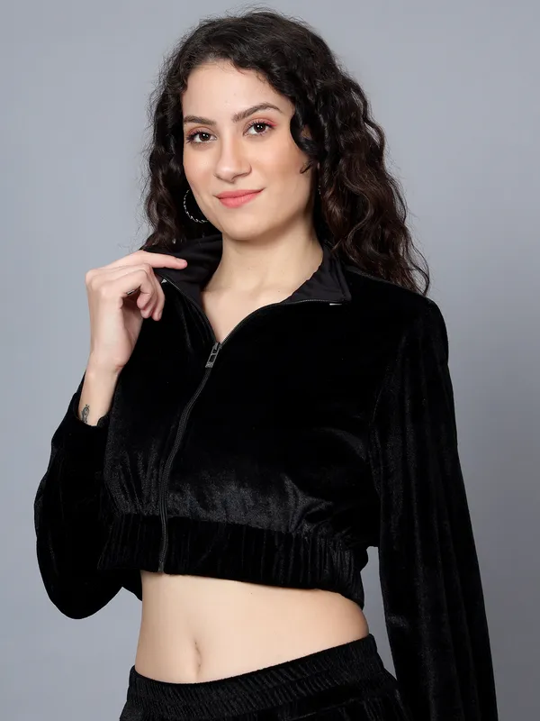 Women_Velvet_Black_Shirt_Collared_Crop_Jacket_With_Trousers_Co-ords_Set