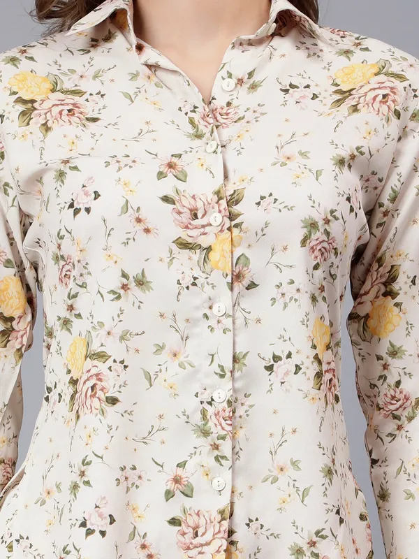 Cream-Coloured_Floral_Printed_Shirt_With_Trousers_Co-Ords_Set
