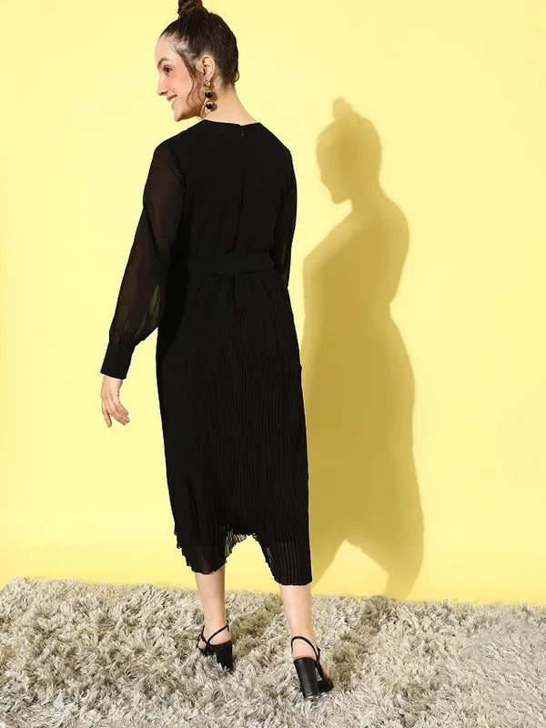 Black_Polyester_Solid_Casual_Jumpsuit_For_Women