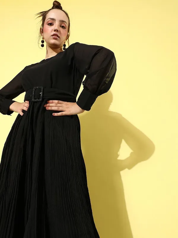 Black_Polyester_Solid_Casual_Jumpsuit_For_Women