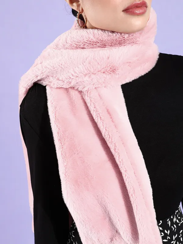 Pink_Faux_Fur_Solid_Muffler_For_Women