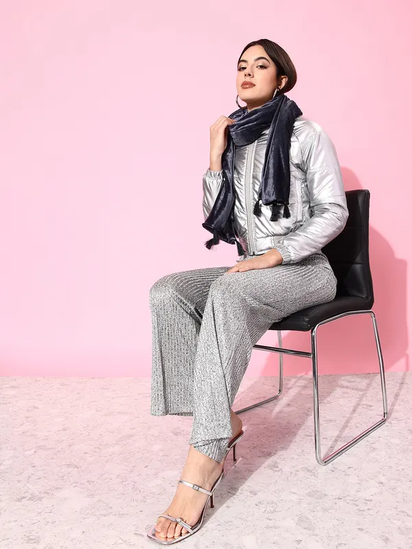 Grey_Velvet_Solid_Muffler_For_Women