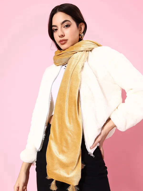 Yellow_Velvet_Solid_Muffler_For_Women