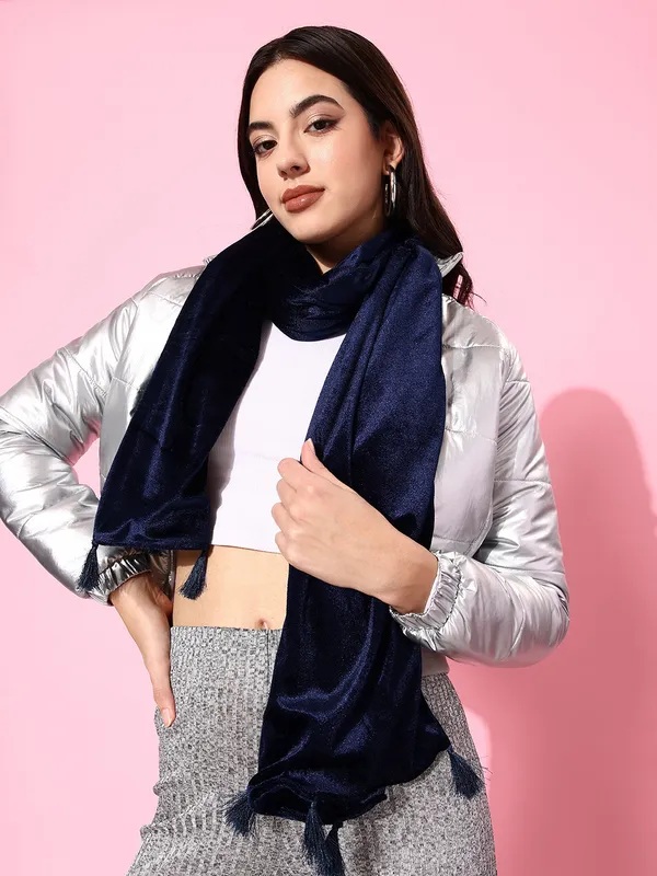 Black_Velvet_Solid_Muffler_For_Women