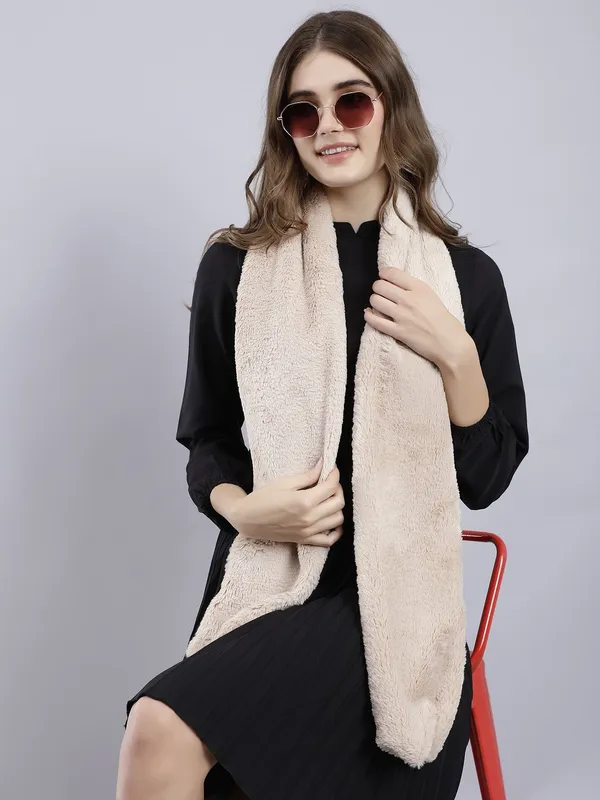 Beige_Faux_Fur_Solid_Muffler_For_Women