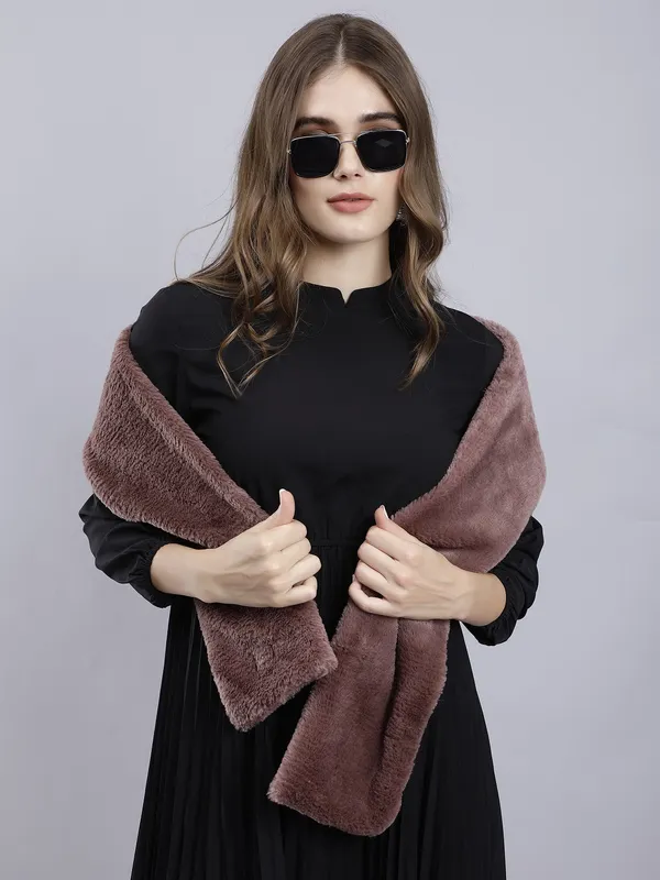 Brown_Faux_Fur_Solid_Muffler_For_Women