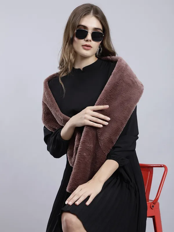 Brown_Faux_Fur_Solid_Muffler_For_Women