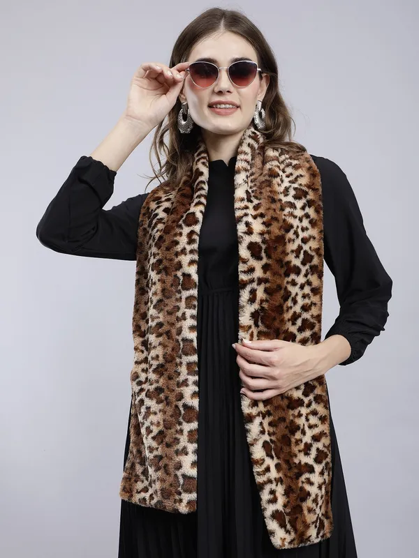 Brown_Faux_Fur_Printed_Muffler_For_Women