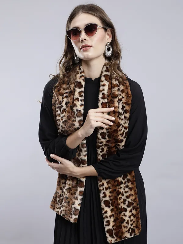 Brown_Faux_Fur_Printed_Muffler_For_Women