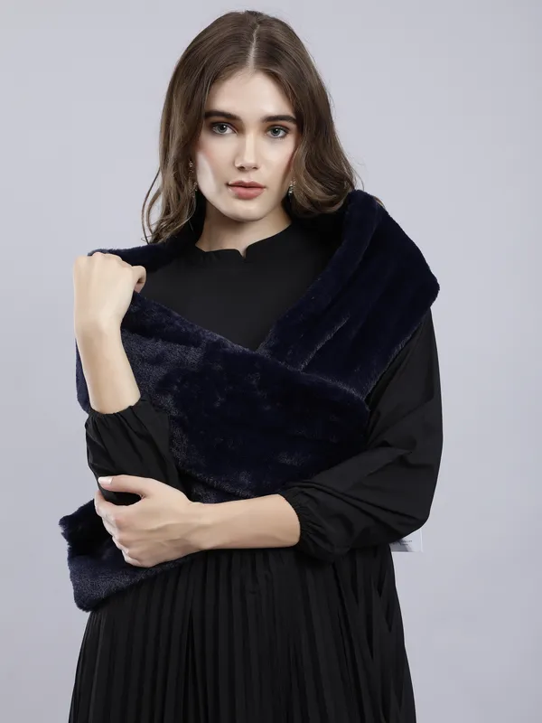 Dark_Blue_Faux_Fur_Solid_Muffler_For_Women