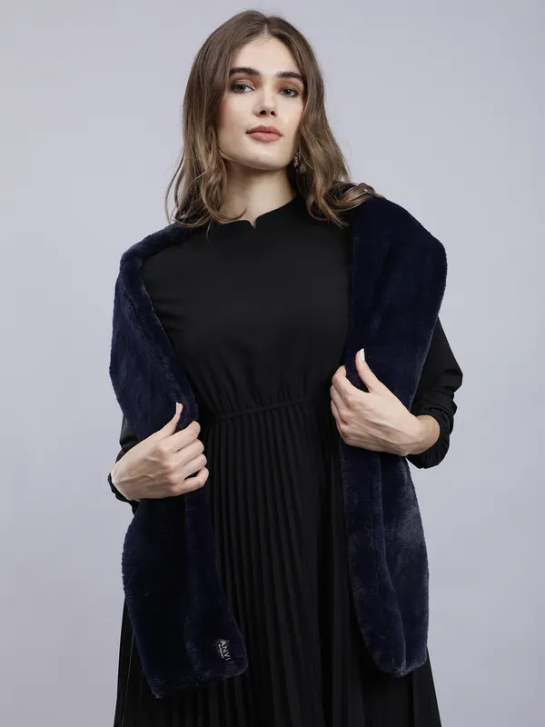 Dark_Blue_Faux_Fur_Solid_Muffler_For_Women